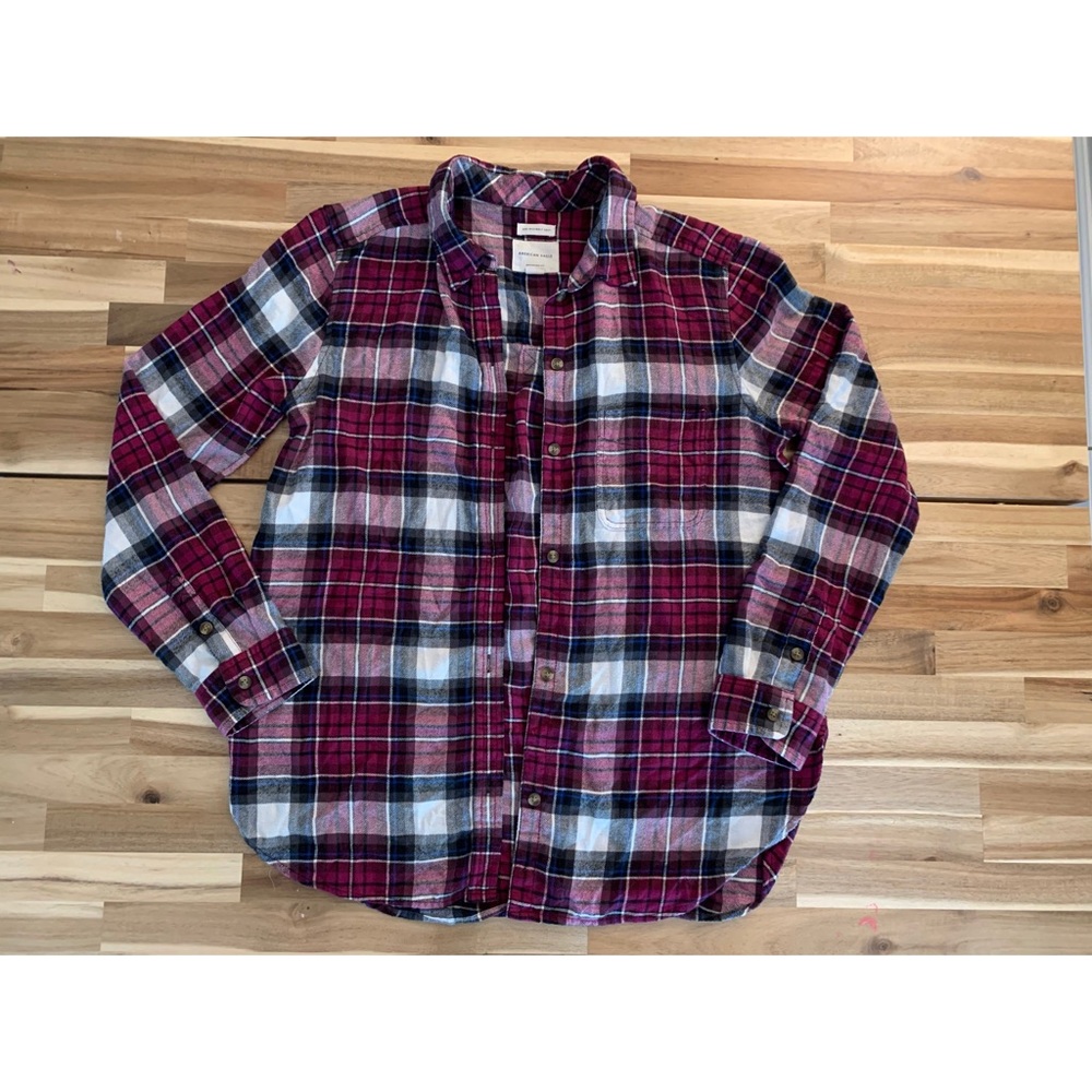 American Eagle AH-amazingly Soft!  Boyfriend fit button down shirt